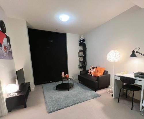 อพาร์ตเมนต์ 1 ห้องนอน 1 ห้องน้ำส่วนตัว ขนาด ตร.ม. – แมคคลาวด์ (Melbourne Escape)2