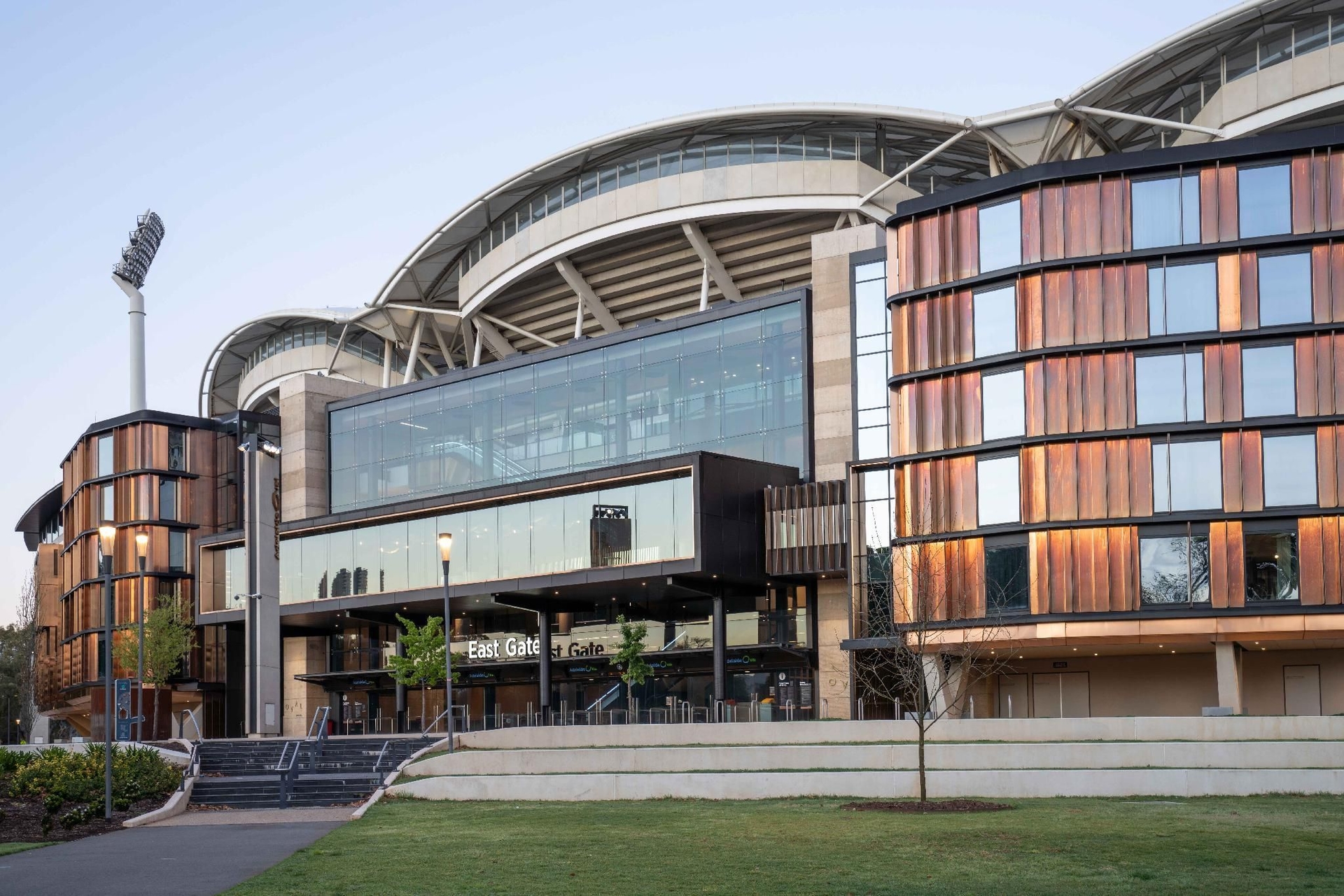 โอวัล โฮเทล แอดิเลด (Oval Hotel Adelaide)0