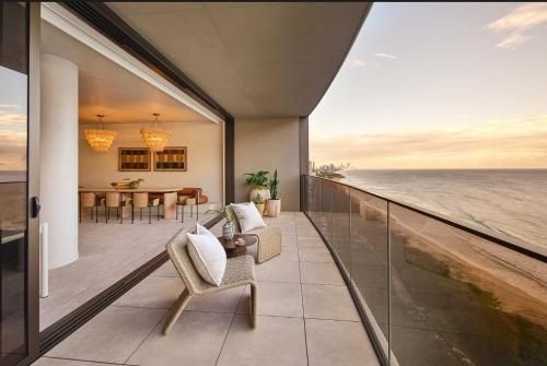 Mondrian Gold Coast2