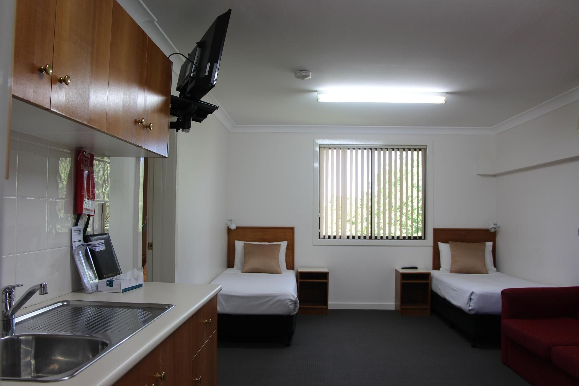 Pioneer Way Motel2