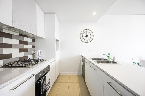 Campsie 2Br near Shopping Train2