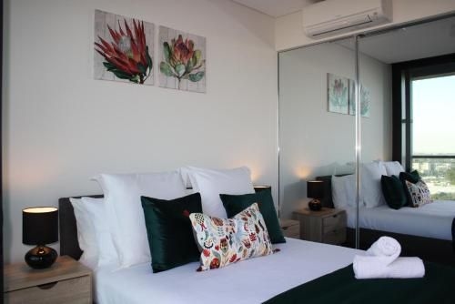 Modern Apt City Views  Sydney Olympic Park2