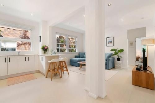 Bondi Breeze Apartment1