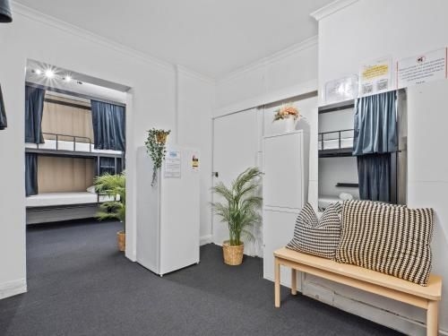 Azzurro Pod Hotel Potts Point2
