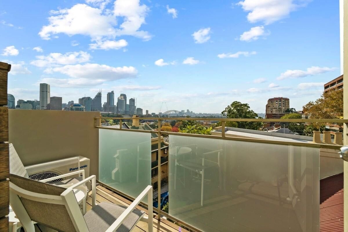 Modern Potts Point Studio1