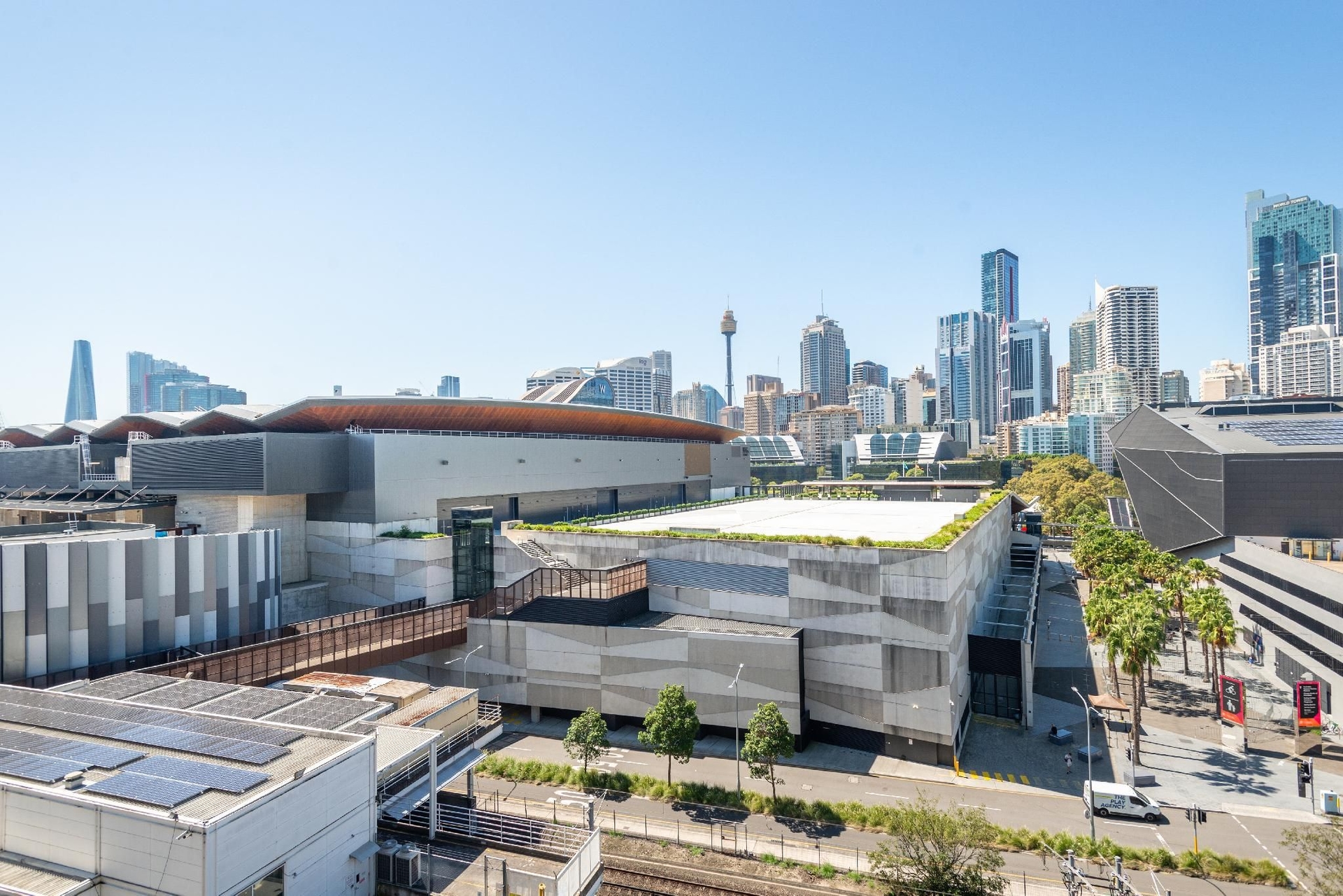 Private 2 Levels Ensuite Darling Harbour ICC2