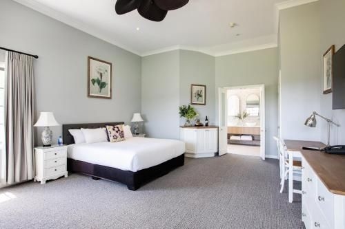 Camden Valley Inn1