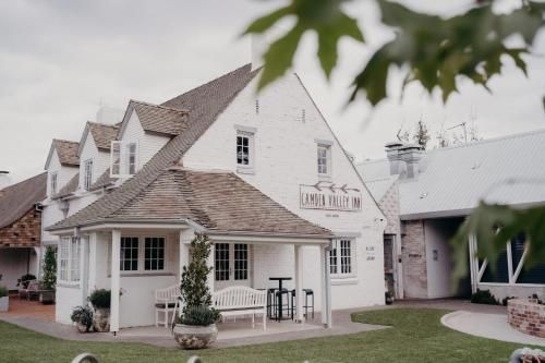Camden Valley Inn2