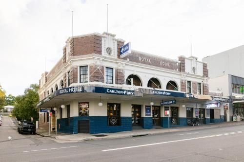 Royal Hotel Ryde0