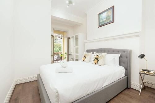 STUNNING SYDNEY HOME 82