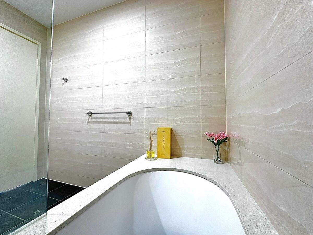 อพาร์ตเมนต์ 2 ห้องนอน 2 ห้องน้ำส่วนตัว ขนาด 85 ตร.ม. – ดรัมมอยน์ (Cosy 2-Bedroom Apartment, Homebush NSW 2140)4