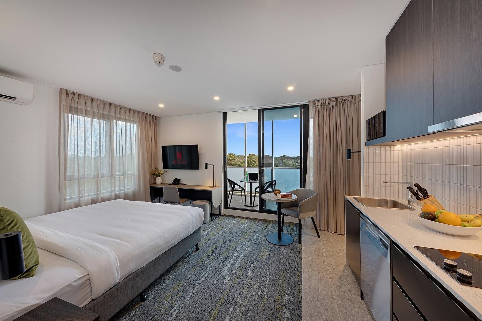Littomore Suites Kingswood2