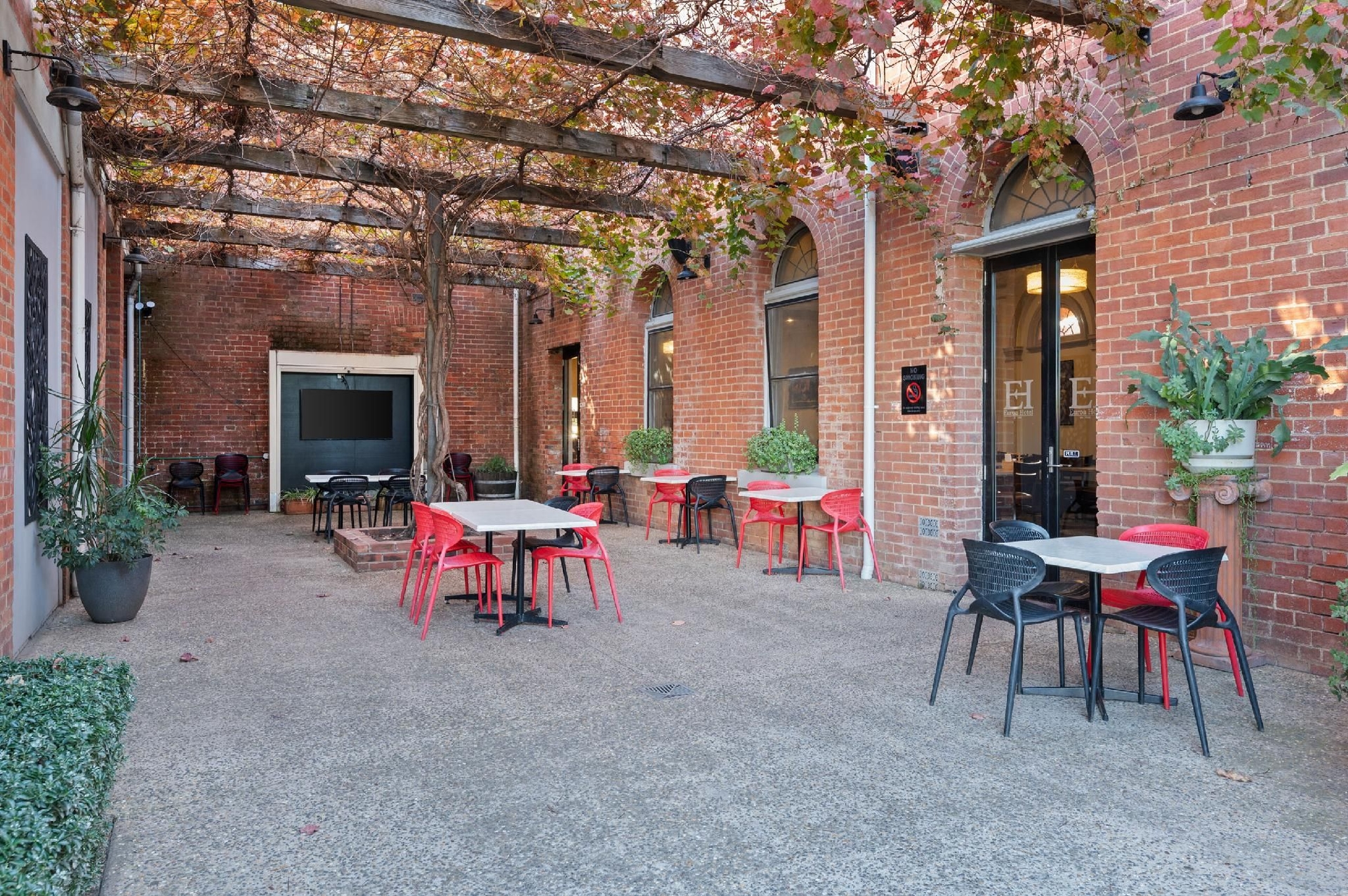 Euroa Hotel2