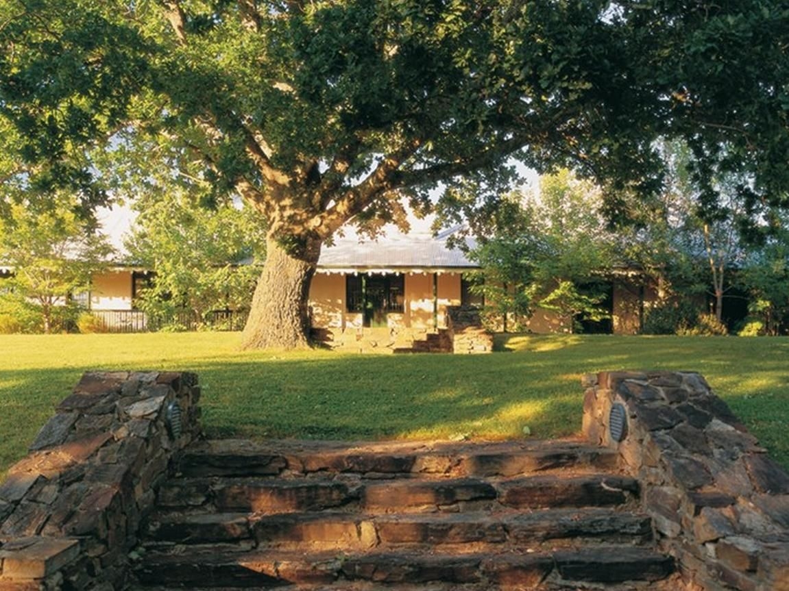 ฟลาเวอร์เดล เอสเตท (Flowerdale Estate)1