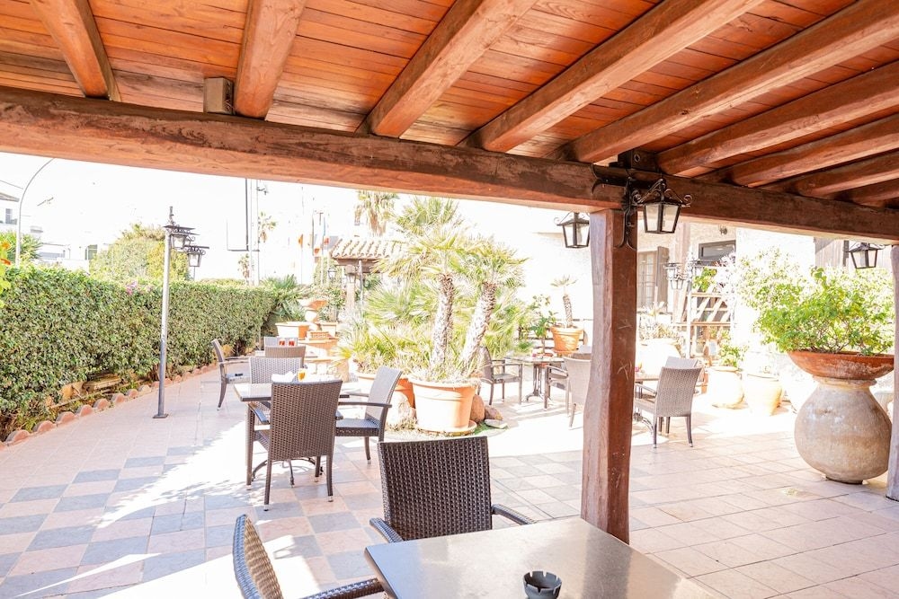 Hotel Villa Piras4