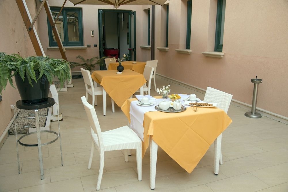 Cerri Hotel3