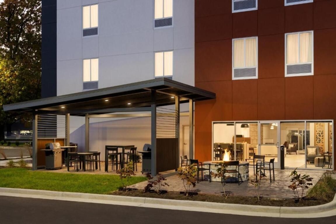 Avid Hotel Coralville - Iowa City by IHG3