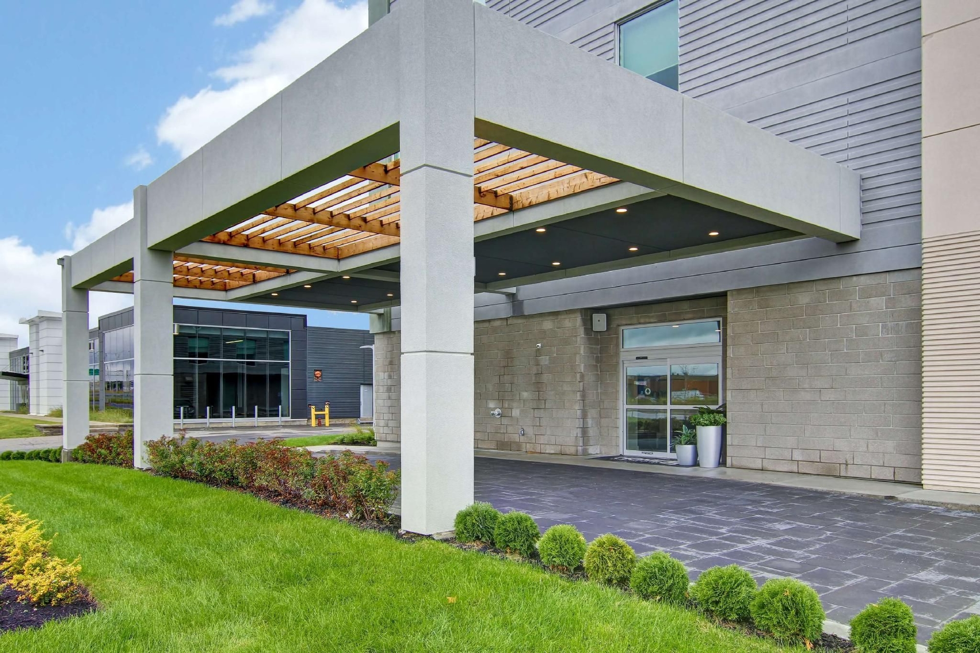 โฮมทูสวีทส์ บายฮิลตัน มอนทรีออล ดอร์วัล (Home2 Suites by Hilton Montreal Dorval)1