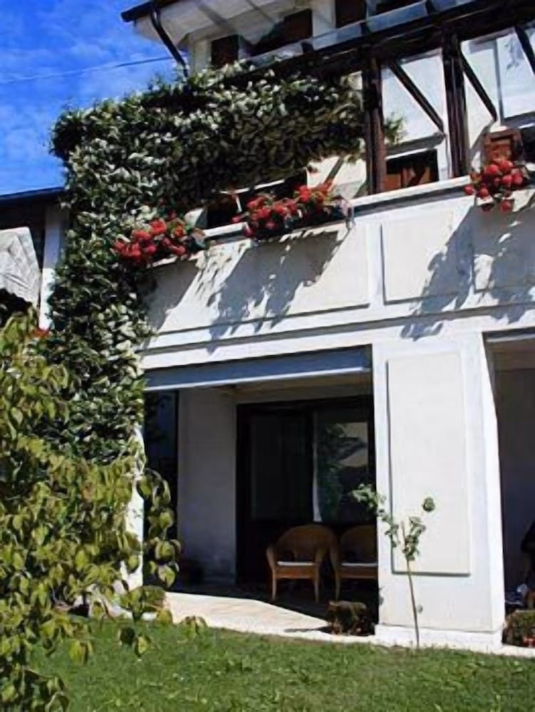 B&B Ernestina1