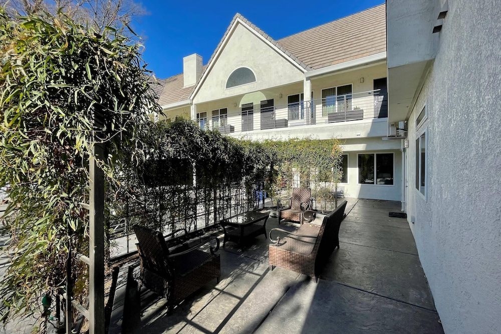 Aggie Inn, an Ascend Collection hotel3
