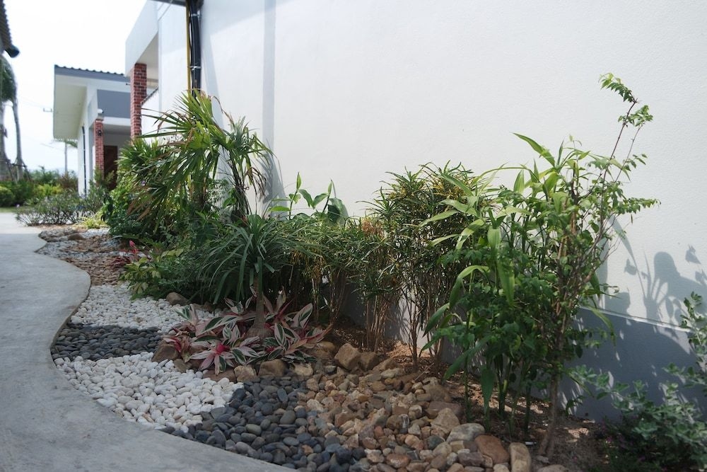 แฮปปี้ฟีลด์ รีสอร์ท ชะอำ (Happy Field Resort Cha-Am)2