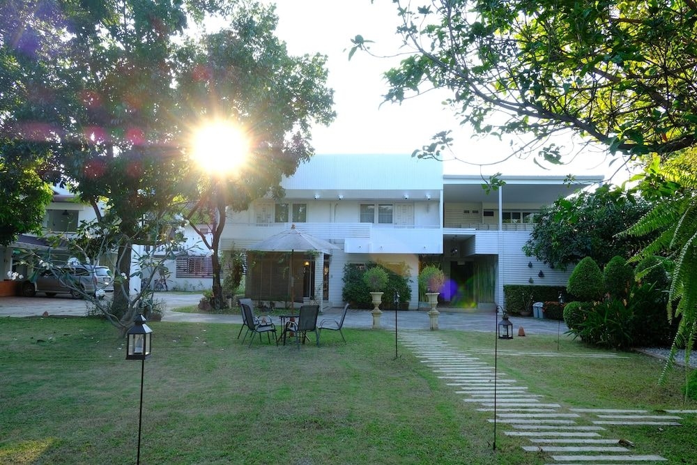UDEE Cozy Bed & Breakfast0
