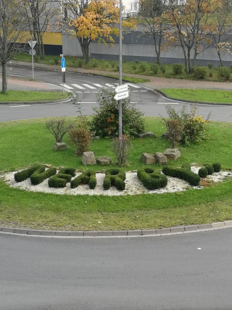 Hotel Near By0