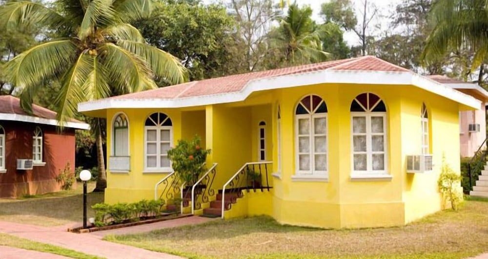 Varca Palms Beach Resort1