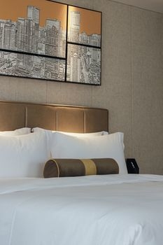 Your Moving Hotel2