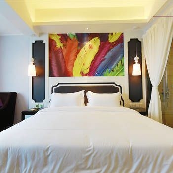 Effel Hotel1