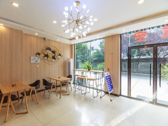 Chengdu Hangyue Hotel4