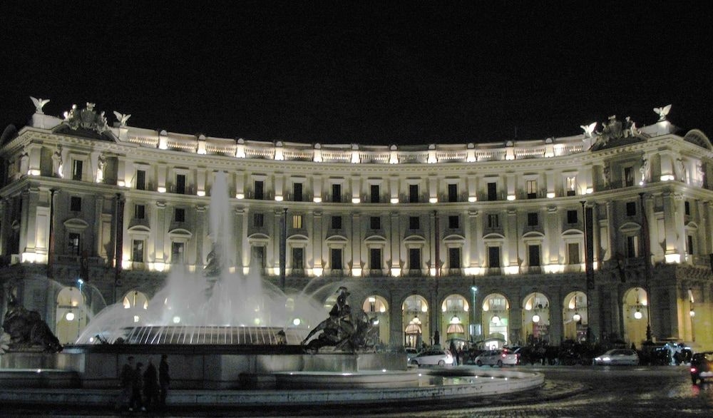 Hotel Corona3