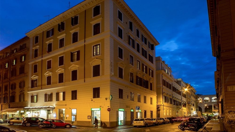 Hotel Assisi1