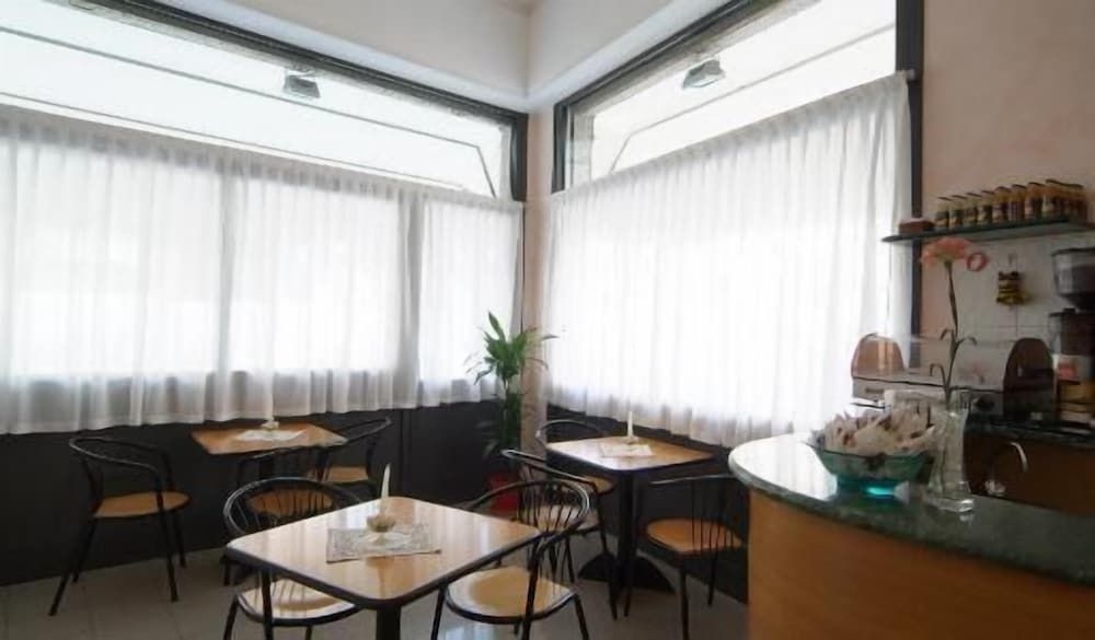 Hotel Cecile2