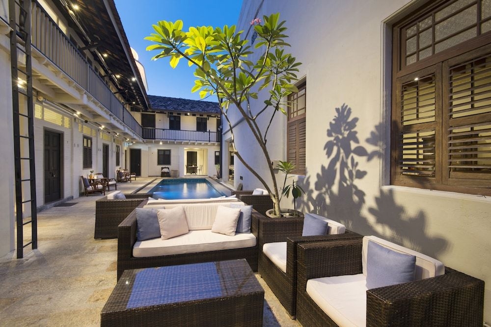 Noordin Mews1