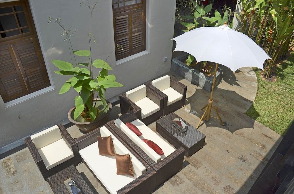 Noordin Mews4