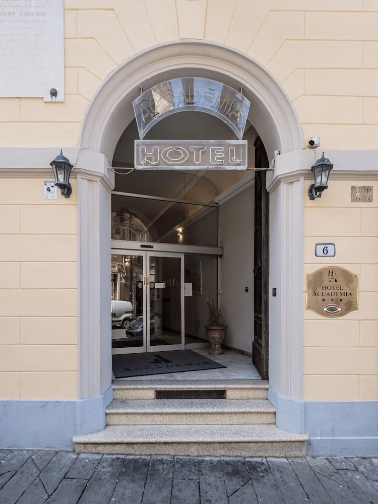 Hotel Accademia1