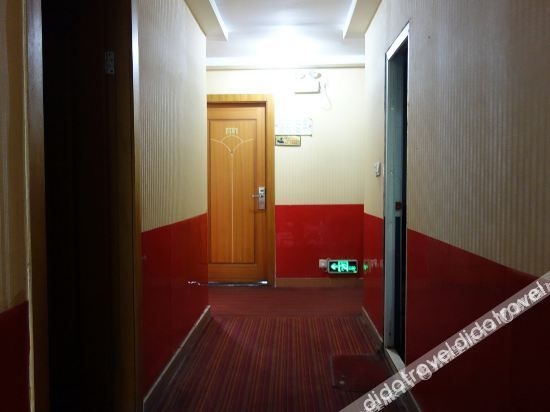 โรงแรมเซี่ยงไฮ้ หลินโป (Shanghai Linbo Hotel)0