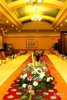 ฟอเรน เอ็กซ์เพิร์ตส์ บิลดิ้ง (Foreign Experts Building)3