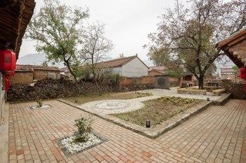 หยวนเซียงลี่ ซานซื่อ อินน์ (Yuanxiangli Sansi Inn)2