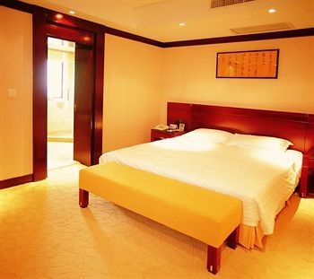โรงแรมโพลี พลาซ่า (Poly Plaza Hotel)2
