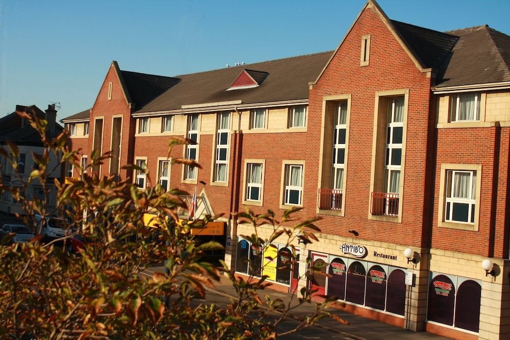 Hallmark Inn Derby2