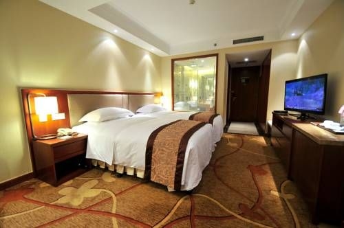 โรงแรมเอวิค (Avic Hotel)1