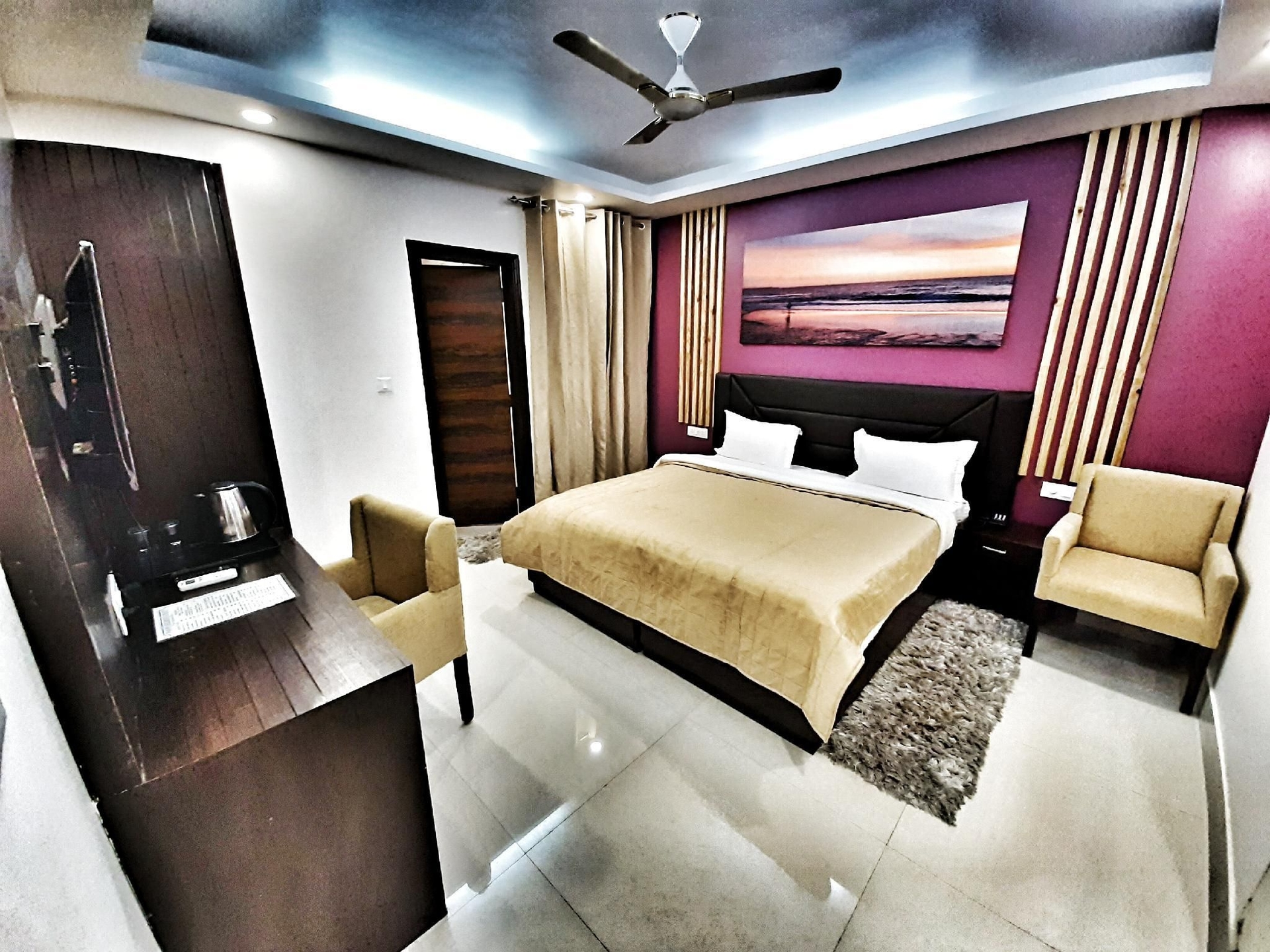 Hotel Aerocity Purple Orchid1