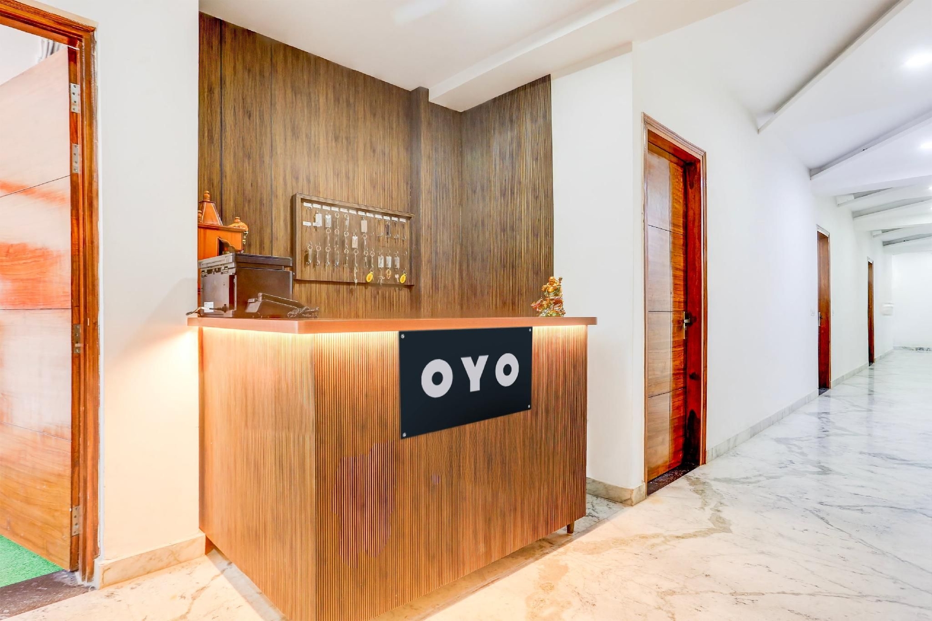 โฮเทล โอ เดอะ พารัม คอนทิเนนทัล (Hotel O The Param continental)1