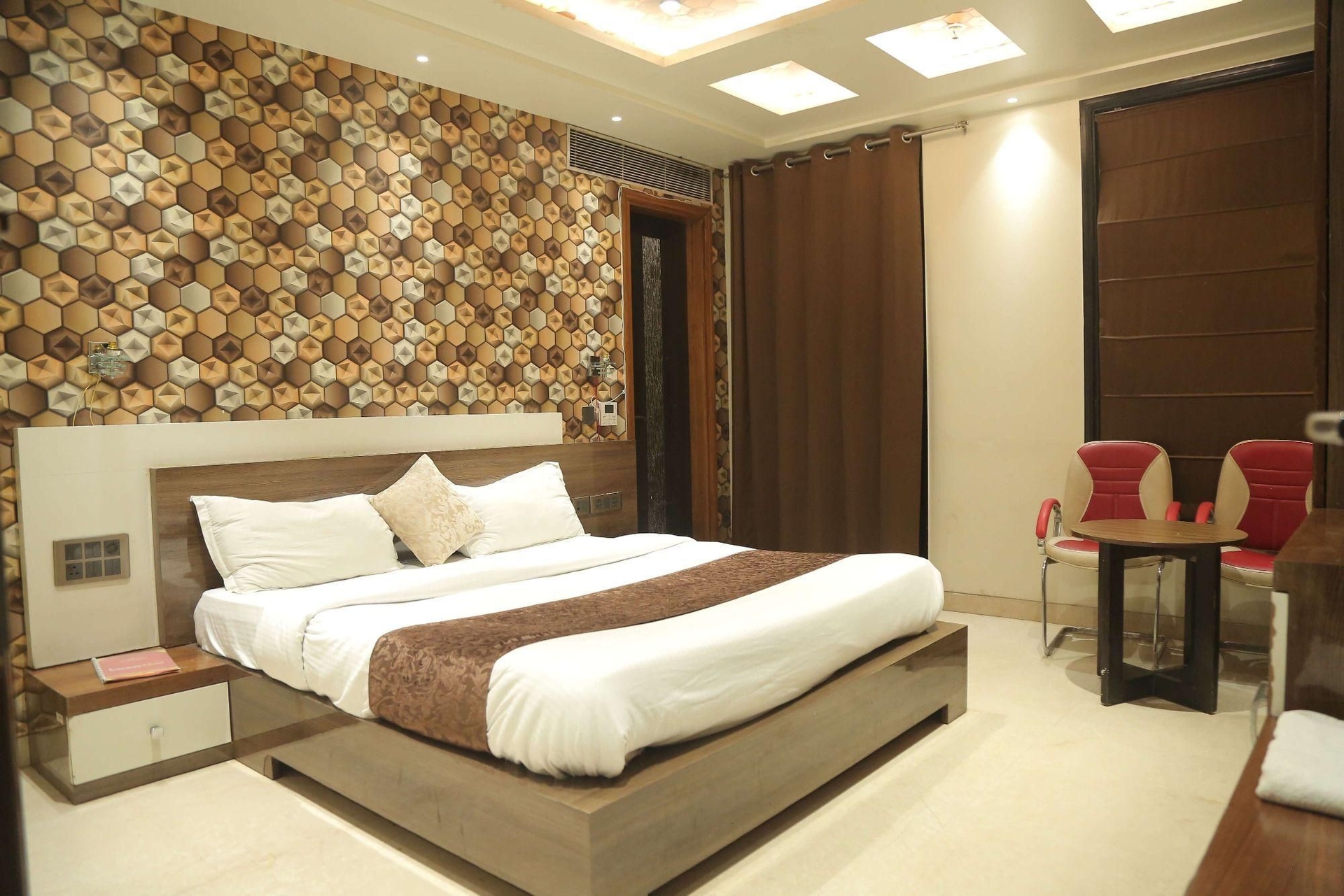 Leeway Hotel4