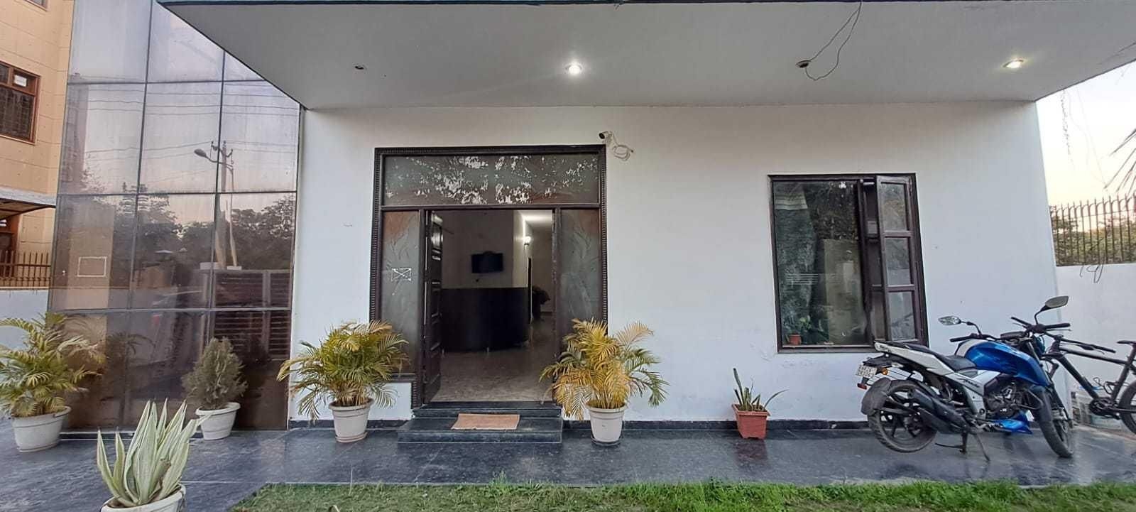Hotel O Naveen Residancy4
