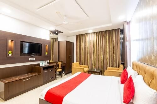 โฮเต็ล แพนิกเกอร์ส เรสซิเดนซีย์ – ลักชัวรี โฮเต็ล (Hotel Panickers Residency - Luxury Hotel)2