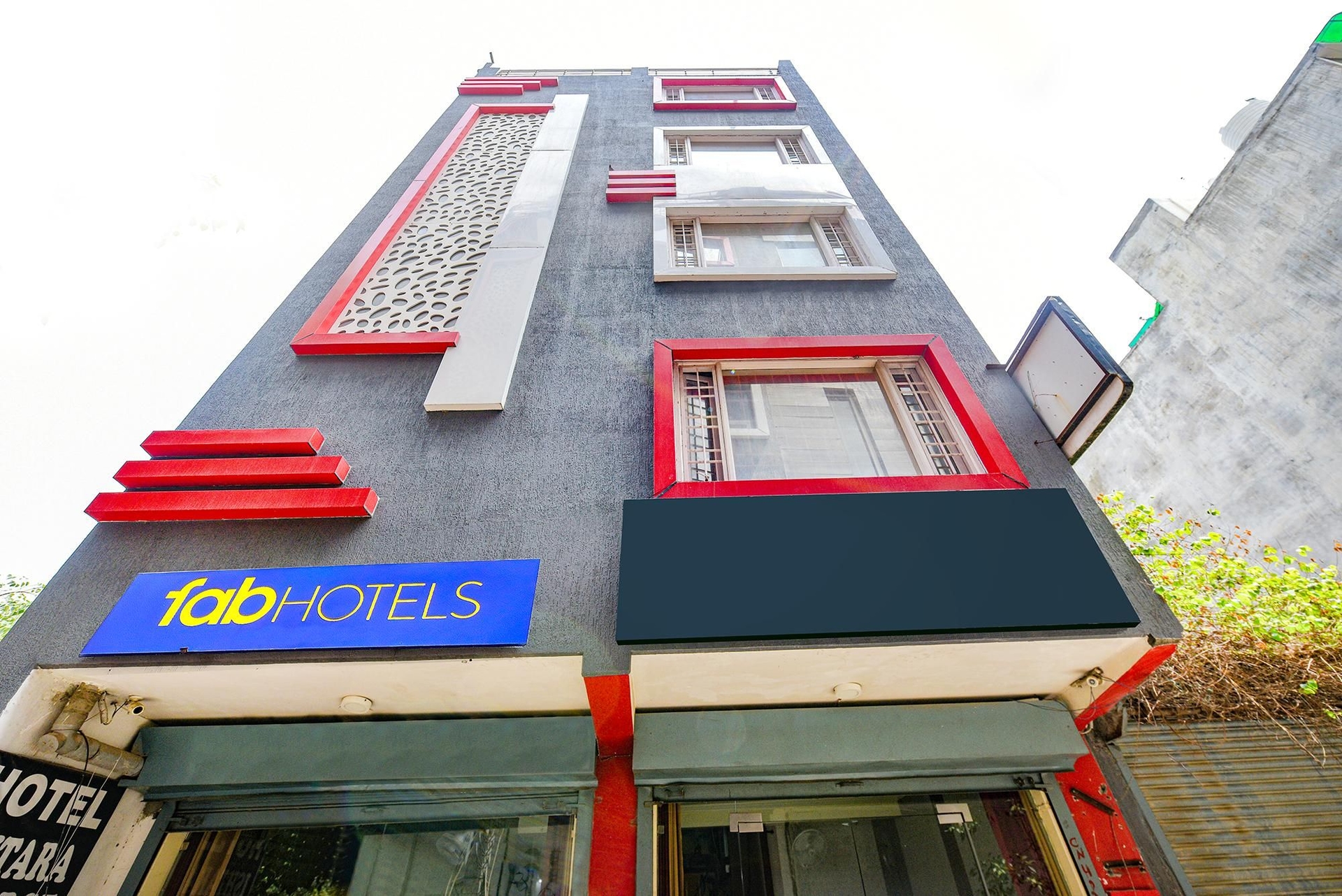 โรงแรมแฟบโฮเทล อิชทารา ออแบร์จ (FabHotel Ishtara Auberge)0