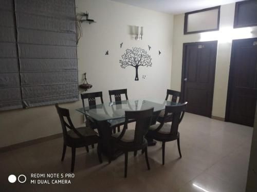 โรงแรมโฮมสเตย์ ดวารกา (Hotel Home Stay Dwarka)4